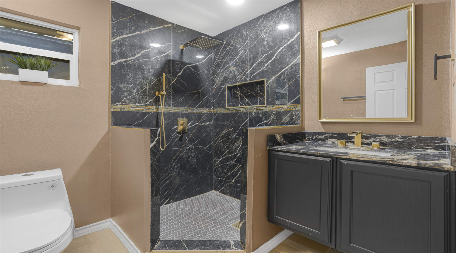 4711 Arias Ct, Laredo, Texas 78046, 4 Bedrooms Bedrooms, 7 Rooms Rooms,2 BathroomsBathrooms,Residential,For Sale,4711 Arias Ct,20255283