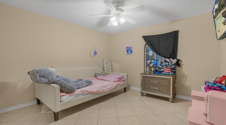 4711 Arias Ct, Laredo, Texas 78046, 4 Bedrooms Bedrooms, 7 Rooms Rooms,2 BathroomsBathrooms,Residential,For Sale,4711 Arias Ct,20255283