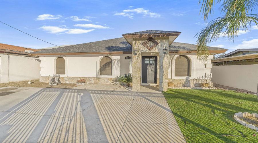 4711 Arias Ct, Laredo, Texas 78046, 4 Bedrooms Bedrooms, 7 Rooms Rooms,2 BathroomsBathrooms,Residential,For Sale,4711 Arias Ct,20255283