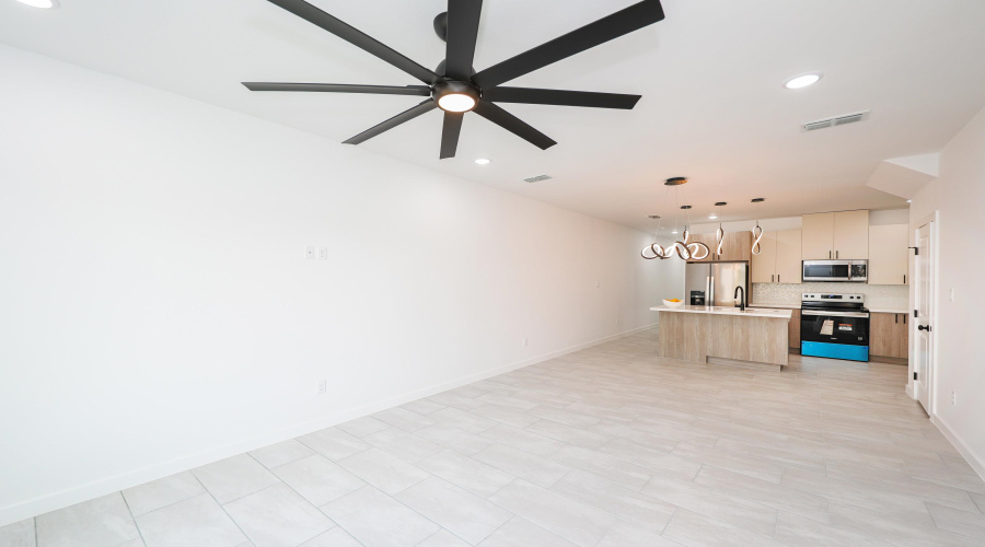 8218 Casa Verde Rd, Laredo, Texas 78041, 3 Bedrooms Bedrooms, 7 Rooms Rooms,2 BathroomsBathrooms,Residential,For Rent,8218 Casa Verde Rd,20255285