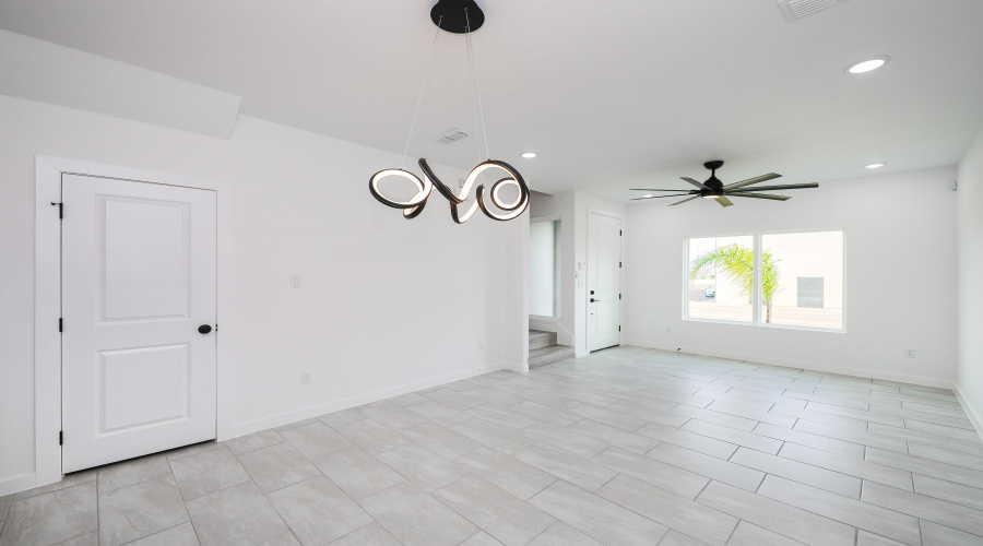 8218 Casa Verde Rd, Laredo, Texas 78041, 3 Bedrooms Bedrooms, 7 Rooms Rooms,2 BathroomsBathrooms,Residential,For Rent,8218 Casa Verde Rd,20255285