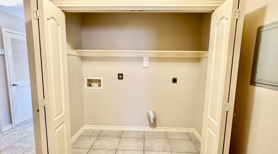 207 Martingale Ln, Laredo, Texas 78041, 2 Bedrooms Bedrooms, 4 Rooms Rooms,2 BathroomsBathrooms,Residential,For Rent,207 Martingale Ln,20255287