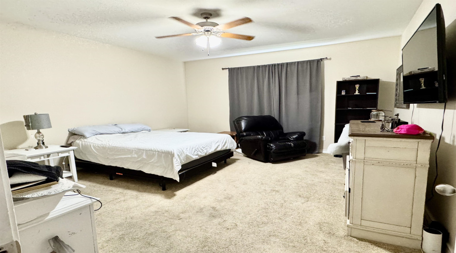 105 Spanish Oak Dr, Laredo, Texas 78045, 4 Bedrooms Bedrooms, 6 Rooms Rooms,3 BathroomsBathrooms,Residential,For Sale,105 Spanish Oak Dr,20255288