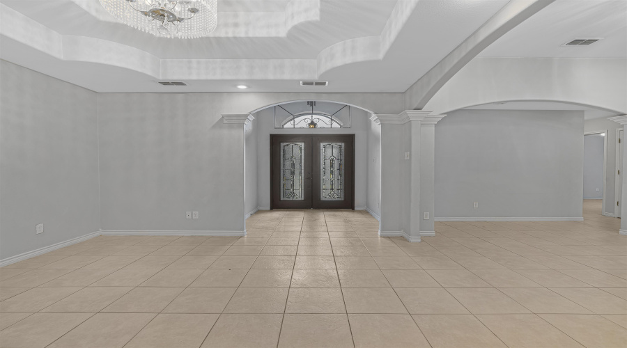 241 North Beach Ln, Laredo, Texas 78041, 4 Bedrooms Bedrooms, 7 Rooms Rooms,3 BathroomsBathrooms,Residential,For Sale,241 North Beach Ln,20255290