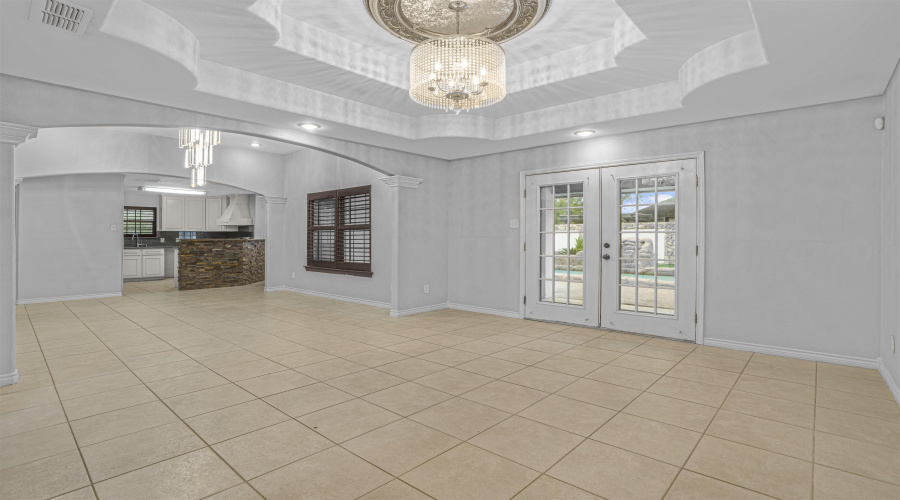 241 North Beach Ln, Laredo, Texas 78041, 4 Bedrooms Bedrooms, 7 Rooms Rooms,3 BathroomsBathrooms,Residential,For Sale,241 North Beach Ln,20255290