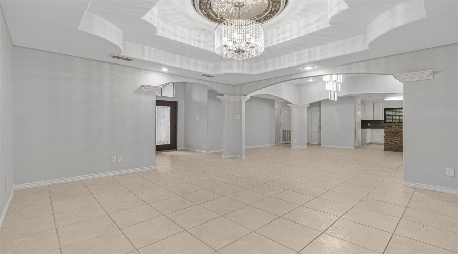 241 North Beach Ln, Laredo, Texas 78041, 4 Bedrooms Bedrooms, 7 Rooms Rooms,3 BathroomsBathrooms,Residential,For Sale,241 North Beach Ln,20255290