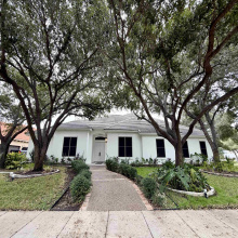 115 Crenshaw Dr, Laredo, Texas 78045, 3 Bedrooms Bedrooms, 9 Rooms Rooms,4 BathroomsBathrooms,Residential,For Sale,115 Crenshaw Dr,20255291