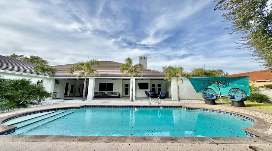 115 Crenshaw Dr, Laredo, Texas 78045, 3 Bedrooms Bedrooms, 9 Rooms Rooms,4 BathroomsBathrooms,Residential,For Sale,115 Crenshaw Dr,20255291