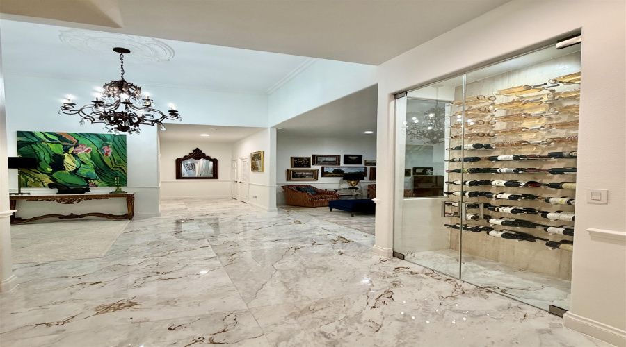 115 Crenshaw Dr, Laredo, Texas 78045, 3 Bedrooms Bedrooms, 9 Rooms Rooms,4 BathroomsBathrooms,Residential,For Sale,115 Crenshaw Dr,20255291