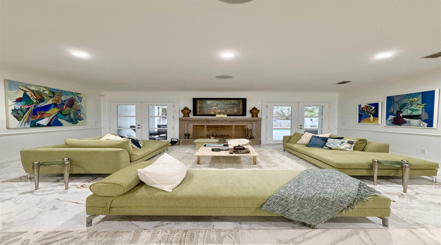 115 Crenshaw Dr, Laredo, Texas 78045, 3 Bedrooms Bedrooms, 9 Rooms Rooms,4 BathroomsBathrooms,Residential,For Sale,115 Crenshaw Dr,20255291