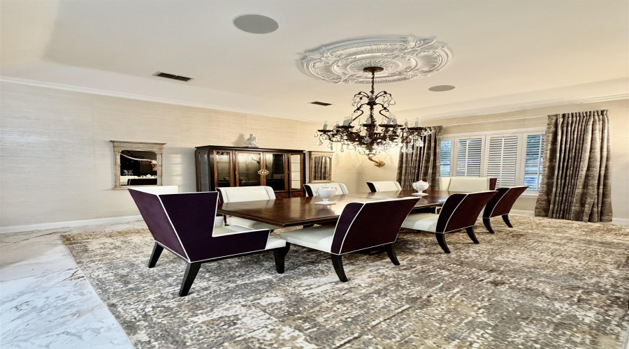 115 Crenshaw Dr, Laredo, Texas 78045, 3 Bedrooms Bedrooms, 9 Rooms Rooms,4 BathroomsBathrooms,Residential,For Sale,115 Crenshaw Dr,20255291