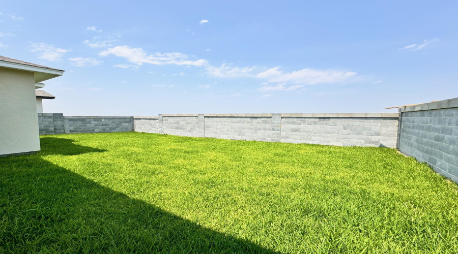 1405 Eagles LN, LAREDO, Texas 78045, 3 Bedrooms Bedrooms, 5 Rooms Rooms,2 BathroomsBathrooms,Residential,For Rent,1405 Eagles LN,20255294