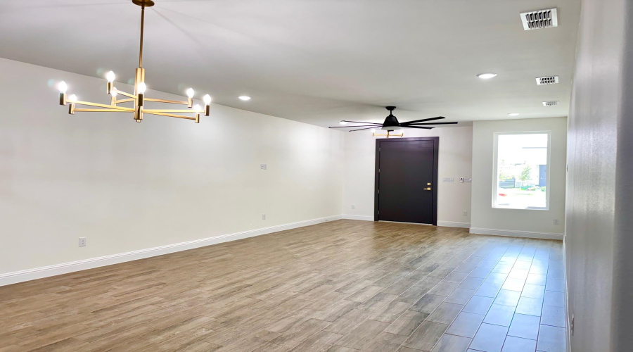 1405 Eagles LN, LAREDO, Texas 78045, 3 Bedrooms Bedrooms, 5 Rooms Rooms,2 BathroomsBathrooms,Residential,For Rent,1405 Eagles LN,20255294