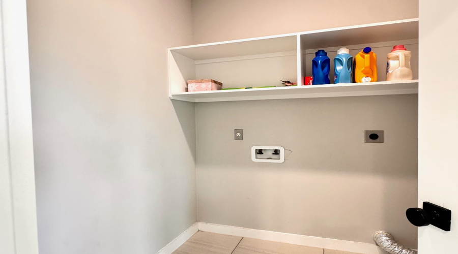 5701 Kylee Dr., LAREDO, Texas 78043, 3 Bedrooms Bedrooms, 5 Rooms Rooms,2 BathroomsBathrooms,Residential,For Sale,5701 Kylee Dr.,20255295