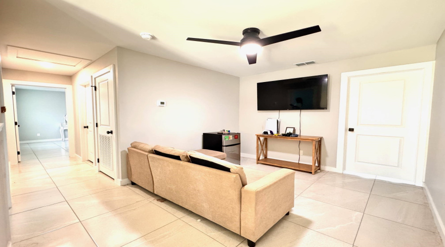 5701 Kylee Dr., LAREDO, Texas 78043, 3 Bedrooms Bedrooms, 5 Rooms Rooms,2 BathroomsBathrooms,Residential,For Sale,5701 Kylee Dr.,20255295