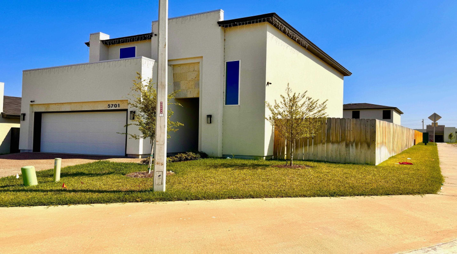 5701 Kylee Dr., LAREDO, Texas 78043, 3 Bedrooms Bedrooms, 5 Rooms Rooms,2 BathroomsBathrooms,Residential,For Sale,5701 Kylee Dr.,20255295