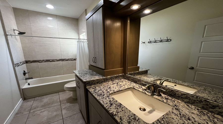 5703 Moses Lp., Laredo, Texas 78046, 3 Bedrooms Bedrooms, 5 Rooms Rooms,2 BathroomsBathrooms,Residential,For Sale,5703 Moses Lp.,20255296