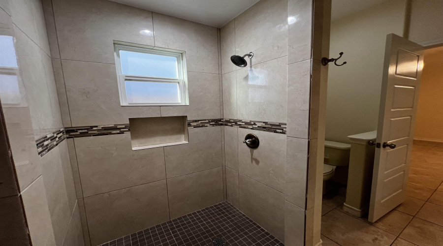 5703 Moses Lp., Laredo, Texas 78046, 3 Bedrooms Bedrooms, 5 Rooms Rooms,2 BathroomsBathrooms,Residential,For Sale,5703 Moses Lp.,20255296