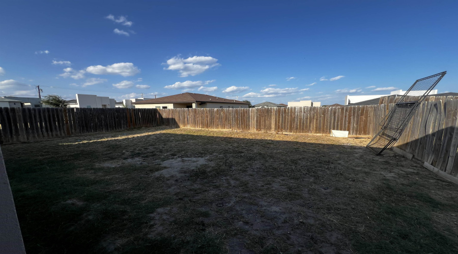 5703 Moses Lp., Laredo, Texas 78046, 3 Bedrooms Bedrooms, 5 Rooms Rooms,2 BathroomsBathrooms,Residential,For Sale,5703 Moses Lp.,20255296