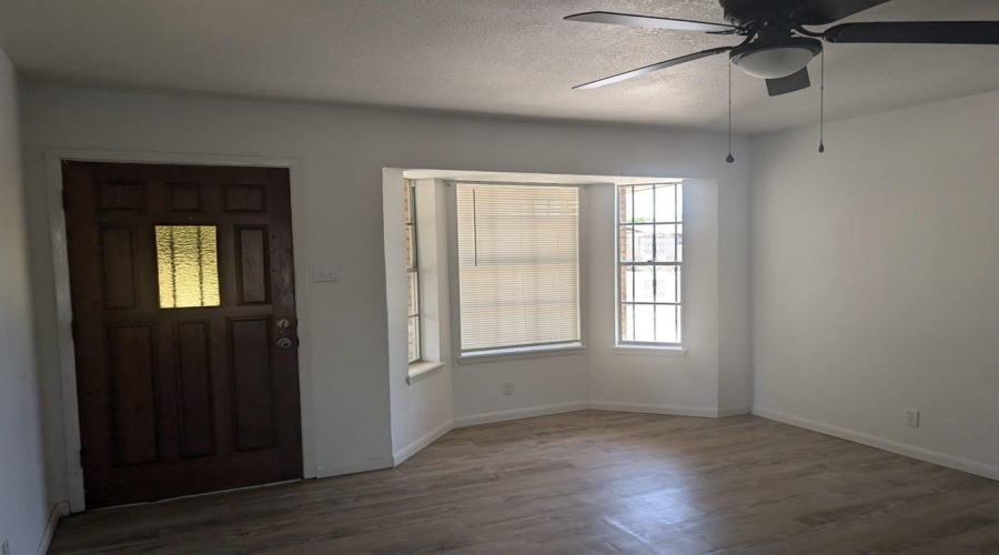 4710 Pita Dr, Laredo, Texas 78041-4920, 3 Bedrooms Bedrooms, 6 Rooms Rooms,2 BathroomsBathrooms,Residential,For Sale,4710 Pita Dr,20255298