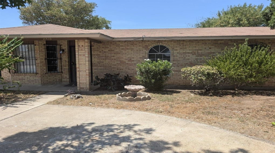 4710 Pita Dr, Laredo, Texas 78041-4920, 3 Bedrooms Bedrooms, 6 Rooms Rooms,2 BathroomsBathrooms,Residential,For Sale,4710 Pita Dr,20255298