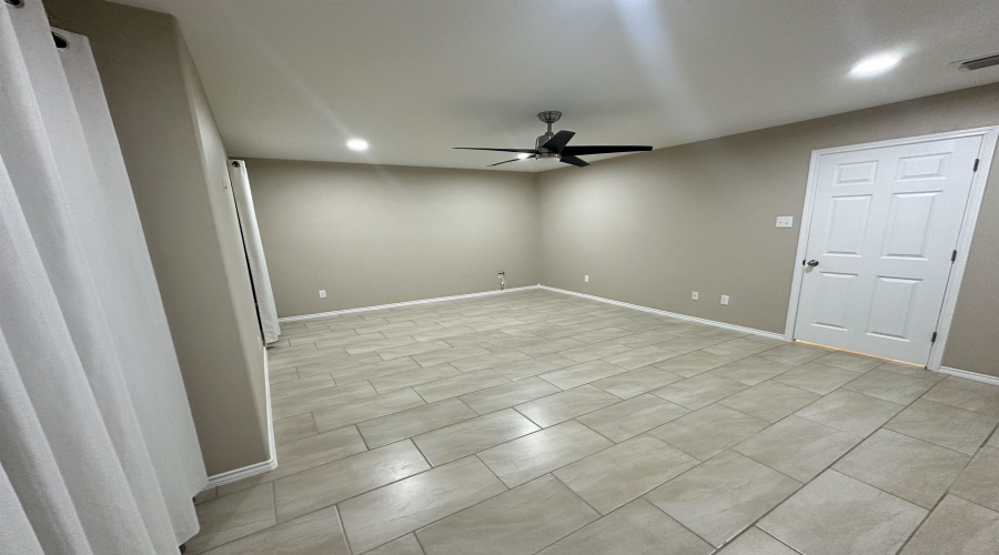 5510 Belmont Dr., Laredo, Texas 78046, 3 Bedrooms Bedrooms, 5 Rooms Rooms,2 BathroomsBathrooms,Residential,For Sale,5510 Belmont Dr.,20255300