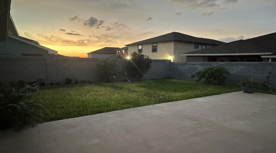 5510 Belmont Dr., Laredo, Texas 78046, 3 Bedrooms Bedrooms, 5 Rooms Rooms,2 BathroomsBathrooms,Residential,For Sale,5510 Belmont Dr.,20255300