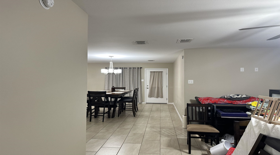 5510 Belmont Dr., Laredo, Texas 78046, 3 Bedrooms Bedrooms, 5 Rooms Rooms,2 BathroomsBathrooms,Residential,For Sale,5510 Belmont Dr.,20255300