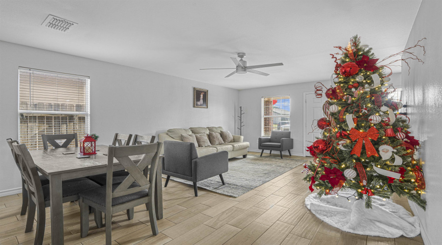 216 Red Cloud Dr, Laredo, Texas 78045-4184, 3 Bedrooms Bedrooms, 5 Rooms Rooms,2 BathroomsBathrooms,Residential,For Sale,216 Red Cloud Dr,20255301