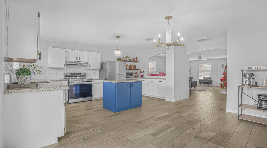 216 Red Cloud Dr, Laredo, Texas 78045-4184, 3 Bedrooms Bedrooms, 5 Rooms Rooms,2 BathroomsBathrooms,Residential,For Sale,216 Red Cloud Dr,20255301