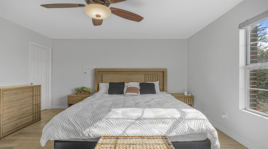 216 Red Cloud Dr, Laredo, Texas 78045-4184, 3 Bedrooms Bedrooms, 5 Rooms Rooms,2 BathroomsBathrooms,Residential,For Sale,216 Red Cloud Dr,20255301