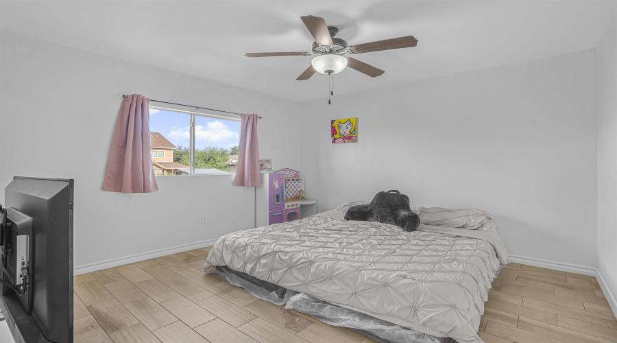 216 Red Cloud Dr, Laredo, Texas 78045-4184, 3 Bedrooms Bedrooms, 5 Rooms Rooms,2 BathroomsBathrooms,Residential,For Sale,216 Red Cloud Dr,20255301