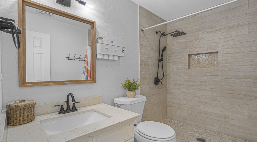 216 Red Cloud Dr, Laredo, Texas 78045-4184, 3 Bedrooms Bedrooms, 5 Rooms Rooms,2 BathroomsBathrooms,Residential,For Sale,216 Red Cloud Dr,20255301