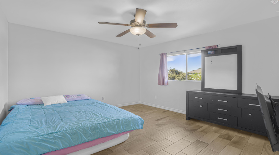 216 Red Cloud Dr, Laredo, Texas 78045-4184, 3 Bedrooms Bedrooms, 5 Rooms Rooms,2 BathroomsBathrooms,Residential,For Sale,216 Red Cloud Dr,20255301