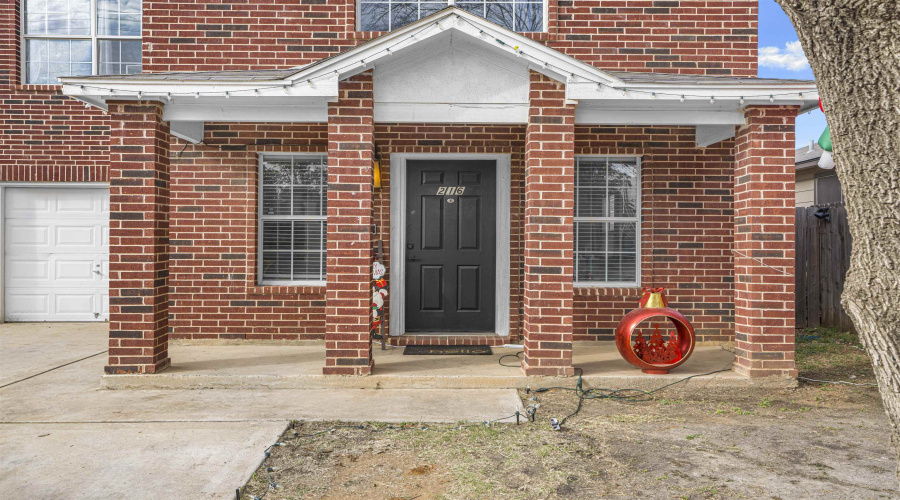 216 Red Cloud Dr, Laredo, Texas 78045-4184, 3 Bedrooms Bedrooms, 5 Rooms Rooms,2 BathroomsBathrooms,Residential,For Sale,216 Red Cloud Dr,20255301