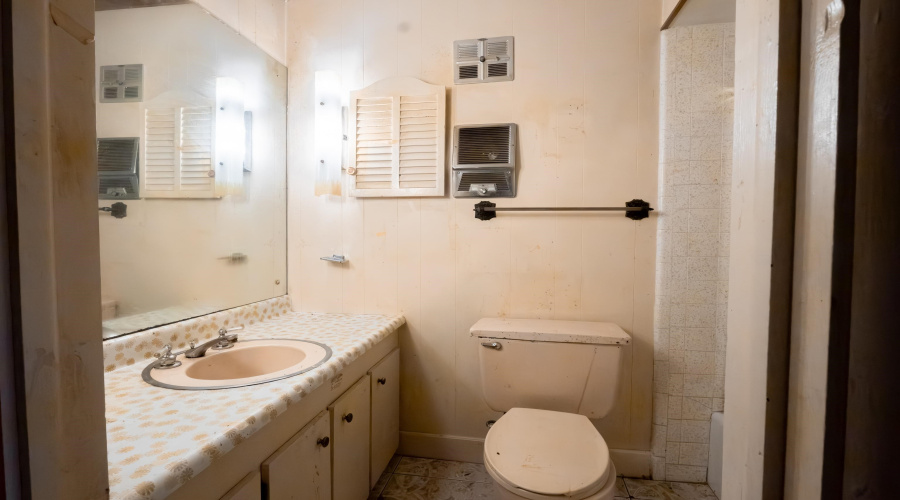 619 Lindenwood Dr, LAREDO, Texas 78045, 4 Bedrooms Bedrooms, 4 Rooms Rooms,2 BathroomsBathrooms,Residential,For Sale,619 Lindenwood Dr,20255302