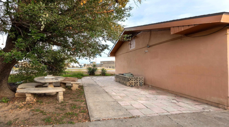 619 Lindenwood Dr, LAREDO, Texas 78045, 4 Bedrooms Bedrooms, 4 Rooms Rooms,2 BathroomsBathrooms,Residential,For Sale,619 Lindenwood Dr,20255302