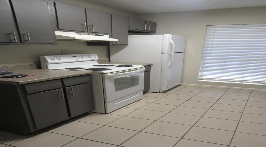 2401 E Frost St, Laredo, Texas 78043, 2 Bedrooms Bedrooms, 4 Rooms Rooms,1 BathroomBathrooms,Residential,For Rent,2401 E Frost St,20255304