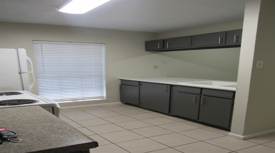 2401 E Frost St, Laredo, Texas 78043, 2 Bedrooms Bedrooms, 4 Rooms Rooms,1 BathroomBathrooms,Residential,For Rent,2401 E Frost St,20255304