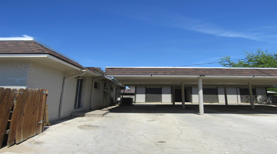 2401 E Frost St, Laredo, Texas 78043, 2 Bedrooms Bedrooms, 4 Rooms Rooms,1 BathroomBathrooms,Residential,For Rent,2401 E Frost St,20255304