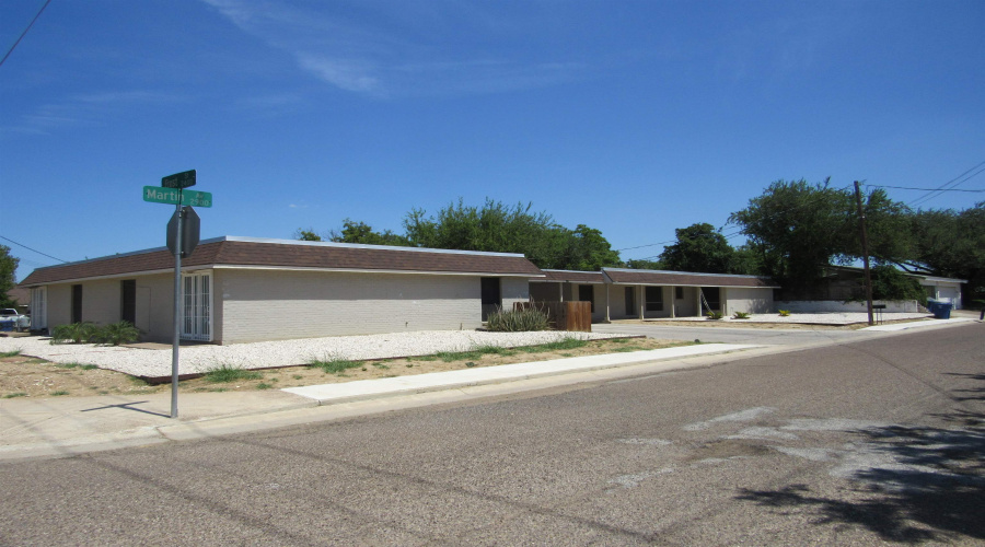 2401 E Frost St, Laredo, Texas 78043, 2 Bedrooms Bedrooms, 4 Rooms Rooms,1 BathroomBathrooms,Residential,For Rent,2401 E Frost St,20255304