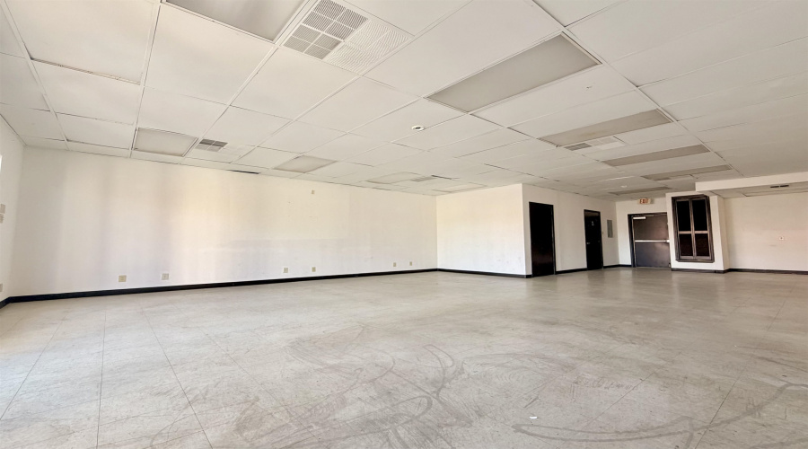 709 Alta Vista Dr, LAREDO, Texas 78045, 6 Rooms Rooms,1 BathroomBathrooms,Commercial retail/office,For Rent,709 Alta Vista Dr,20255306