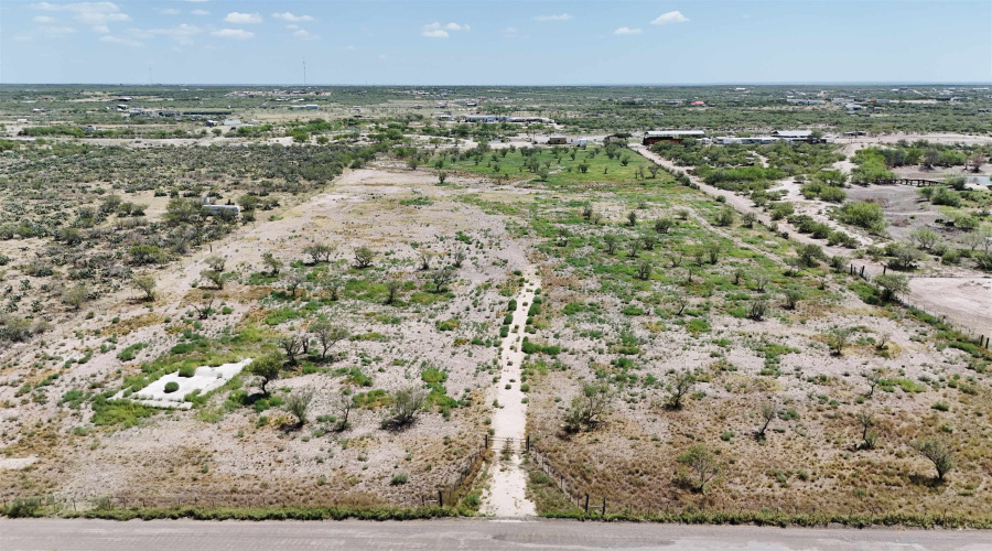 423 LAS LOMAS RD., Laredo, Texas 78041, ,Land,For Sale,423 LAS LOMAS RD.,20255311