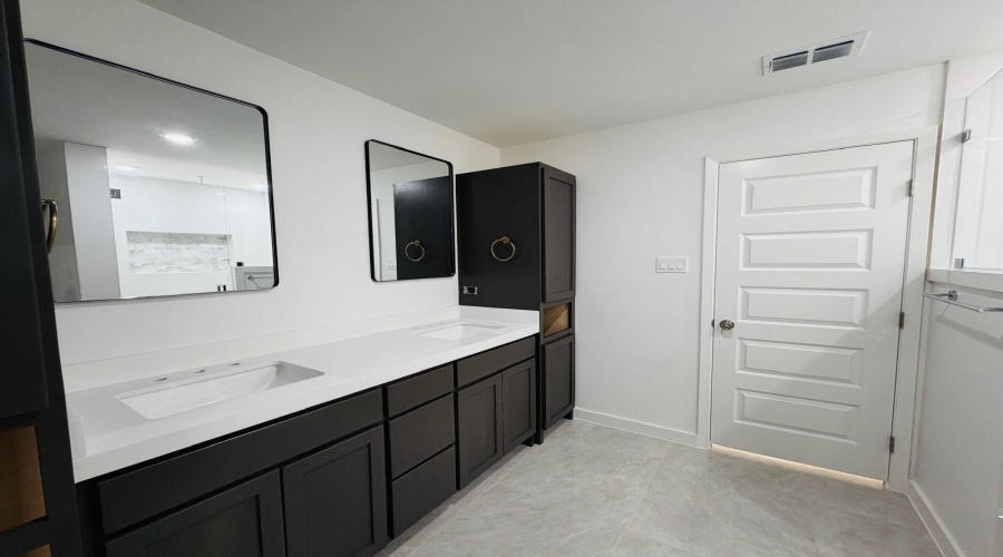 4008 Gia St., LAREDO, Texas 78046, 3 Bedrooms Bedrooms, 4 Rooms Rooms,2 BathroomsBathrooms,Residential,For Sale,4008 Gia St.,20255309