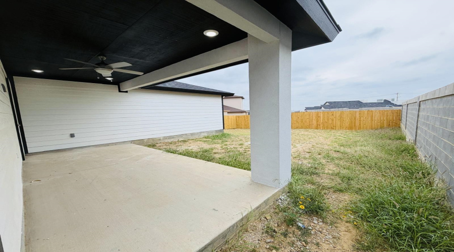 4008 Gia St., LAREDO, Texas 78046, 3 Bedrooms Bedrooms, 4 Rooms Rooms,2 BathroomsBathrooms,Residential,For Sale,4008 Gia St.,20255309