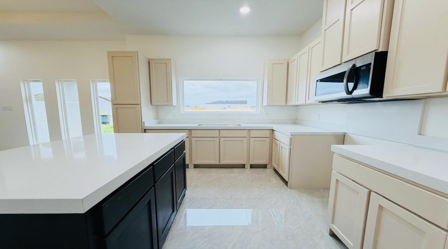 4008 Gia St., LAREDO, Texas 78046, 3 Bedrooms Bedrooms, 4 Rooms Rooms,2 BathroomsBathrooms,Residential,For Sale,4008 Gia St.,20255309