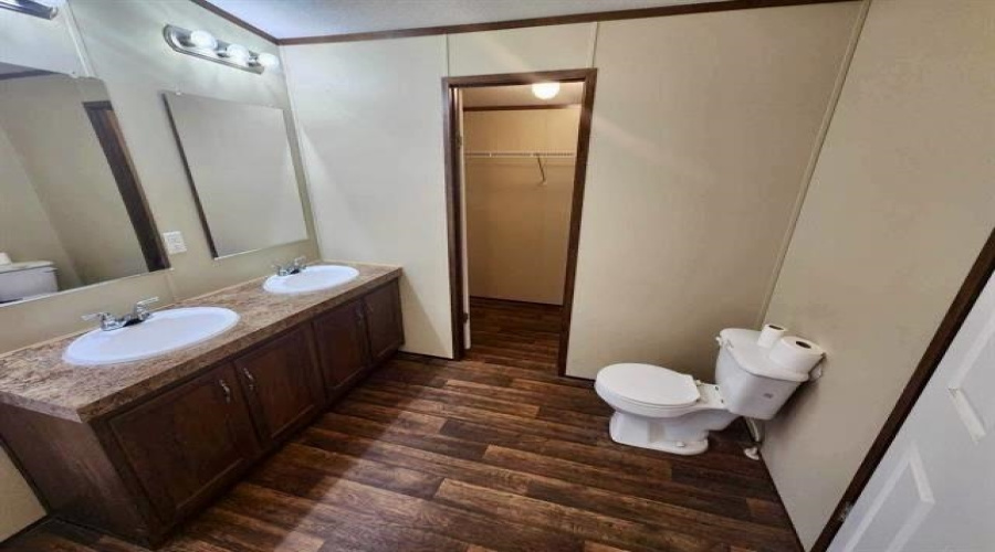 2711 Slowriver Ct, Laredo, Texas 78046, 3 Bedrooms Bedrooms, 3 Rooms Rooms,2 BathroomsBathrooms,Residential,For Sale,2711 Slowriver Ct,20255314