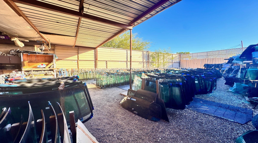 1301 Meadow Ave, LAREDO, Texas 78040, 1 Room Rooms,2 BathroomsBathrooms,Commercial retail/office,For Sale,1301 Meadow Ave,20255316