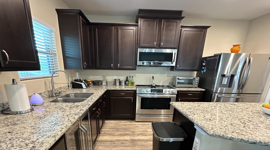 4301 Regina Dr., Laredo, Texas 78046, 3 Bedrooms Bedrooms, 5 Rooms Rooms,2 BathroomsBathrooms,Residential,For Sale,4301 Regina Dr.,20255315