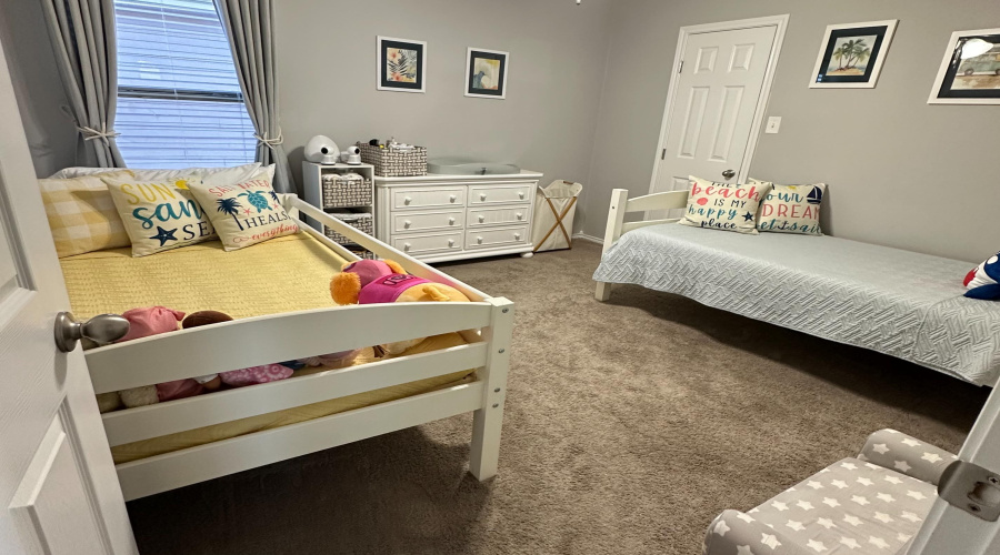 4301 Regina Dr., Laredo, Texas 78046, 3 Bedrooms Bedrooms, 5 Rooms Rooms,2 BathroomsBathrooms,Residential,For Sale,4301 Regina Dr.,20255315